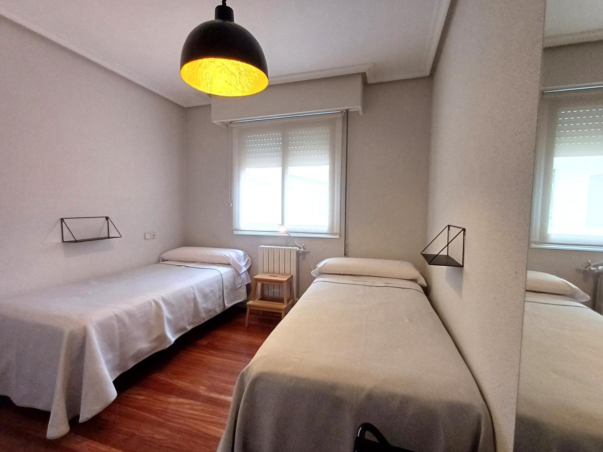 4J - Ourense Centro Con Parking Luaran gambar